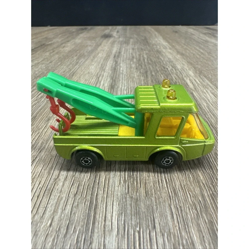 Vintage Matchbox 1976 Superfast #74 Toe Joe Wrecker Tow Truck 1:64 Diecast NICE